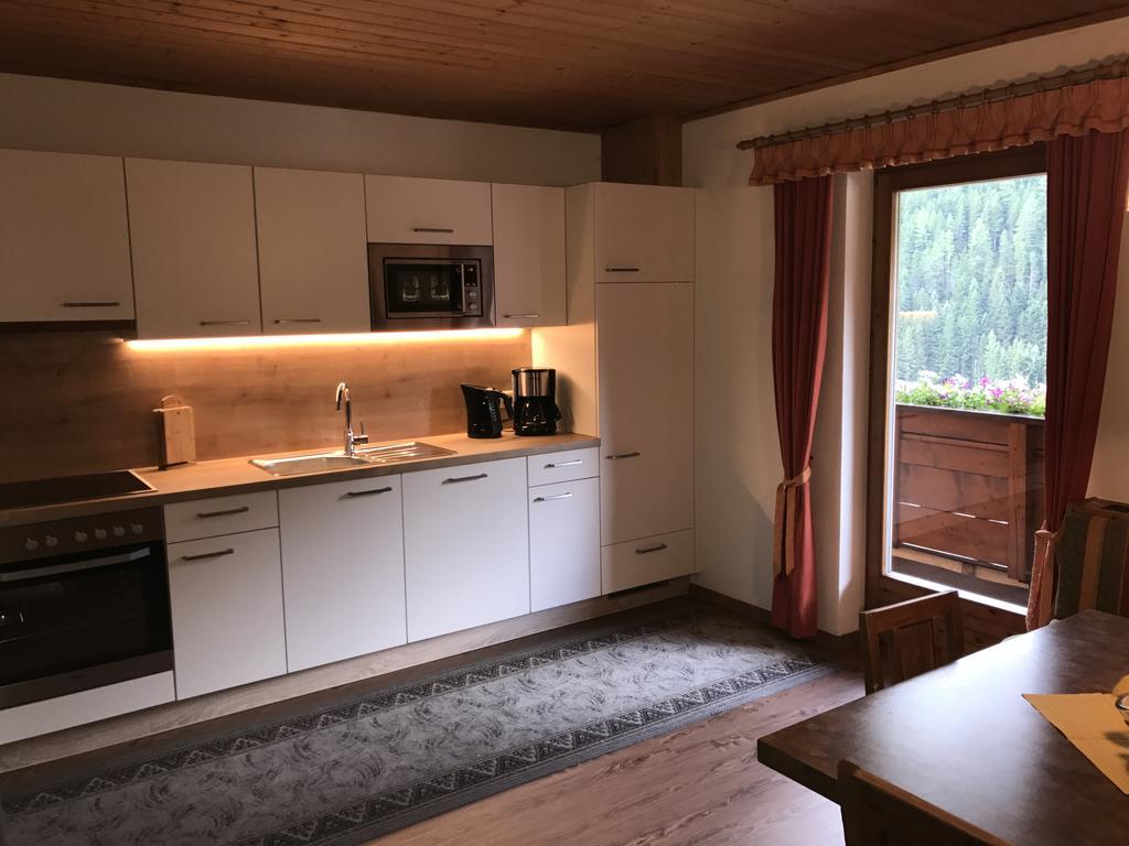 Haus Marita Apartment Sankt Leonhard im Pitztal Bagian luar foto